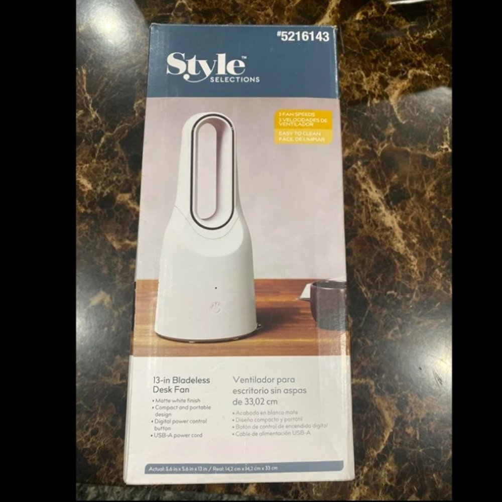 Style Selections 13-in 3-Speed Indoor White Personal Fan